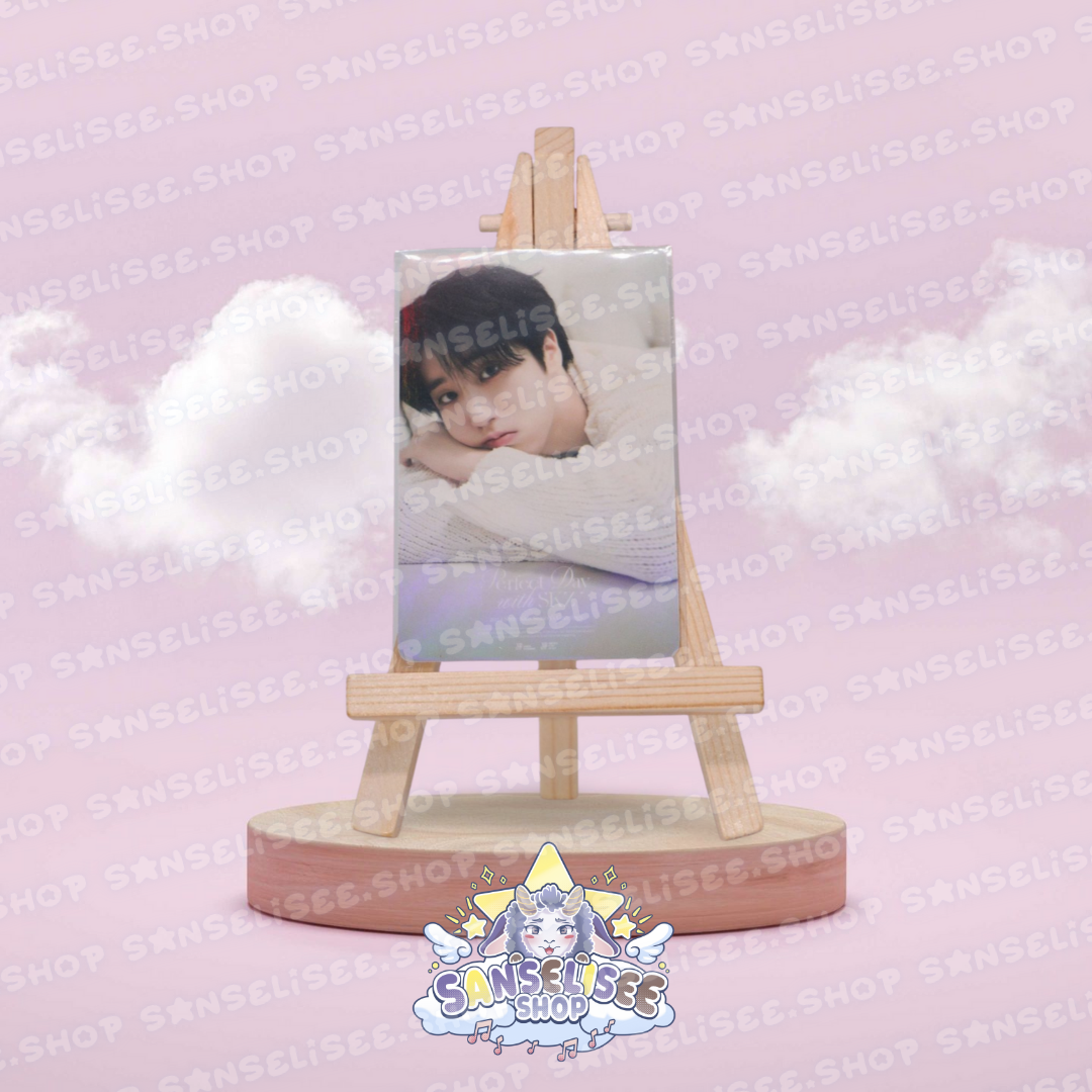 STRAY KIDS HOLOGRAPHIC 🌈 PHOTOCARDS  #20