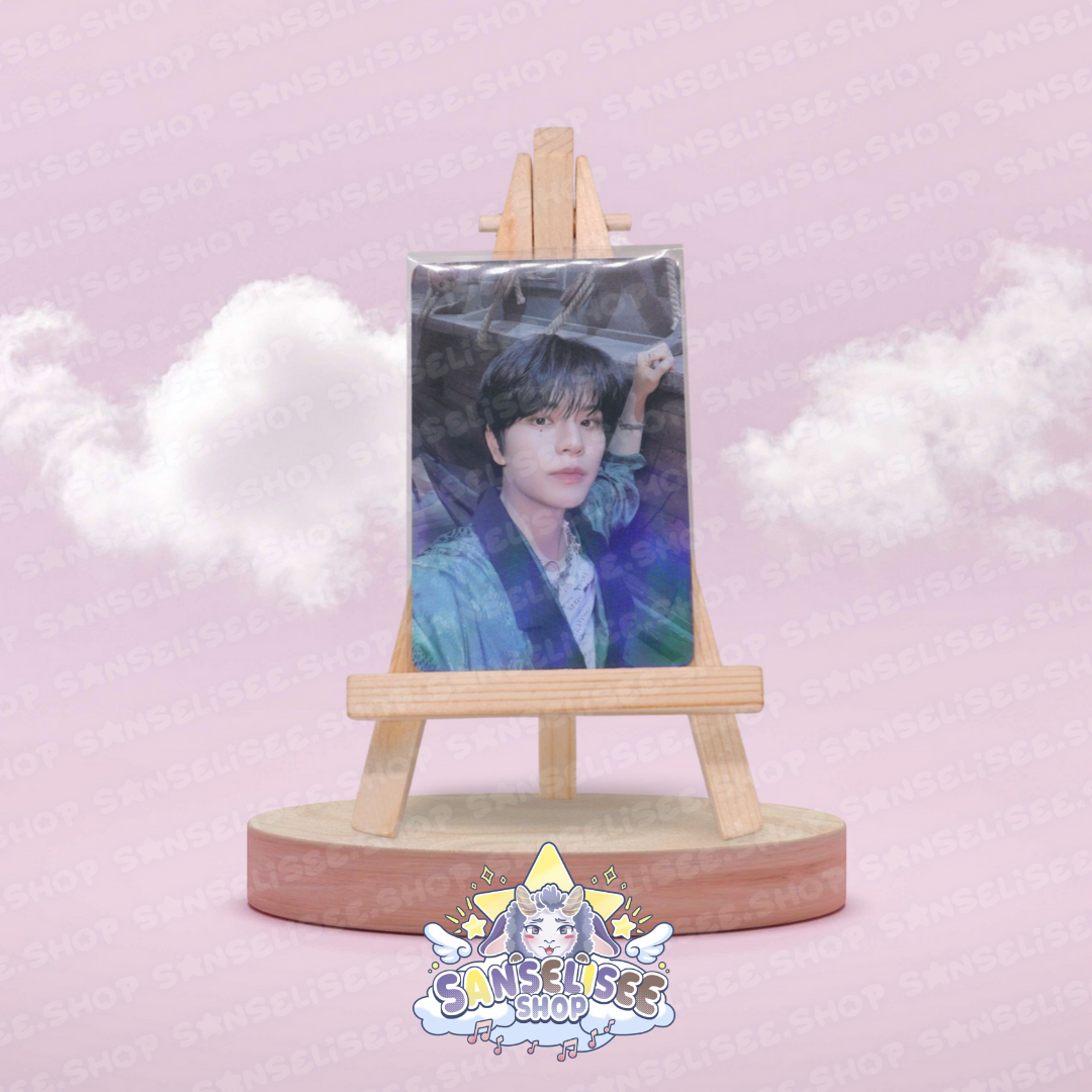 STRAY KIDS HOLOGRAPHIC 🌈 PHOTOCARDS  #18