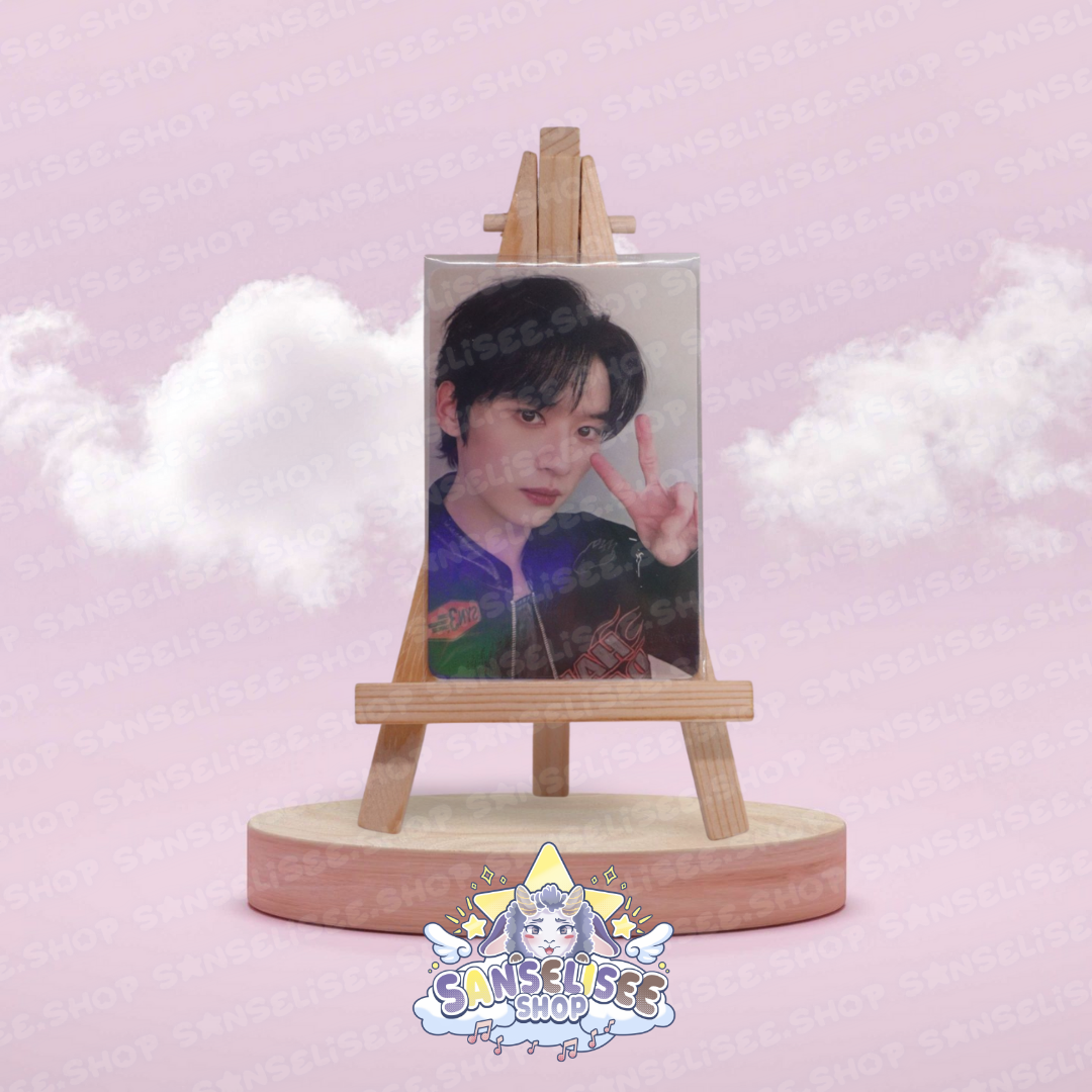 STRAY KIDS HOLOGRAPHIC 🌈 PHOTOCARDS  #22