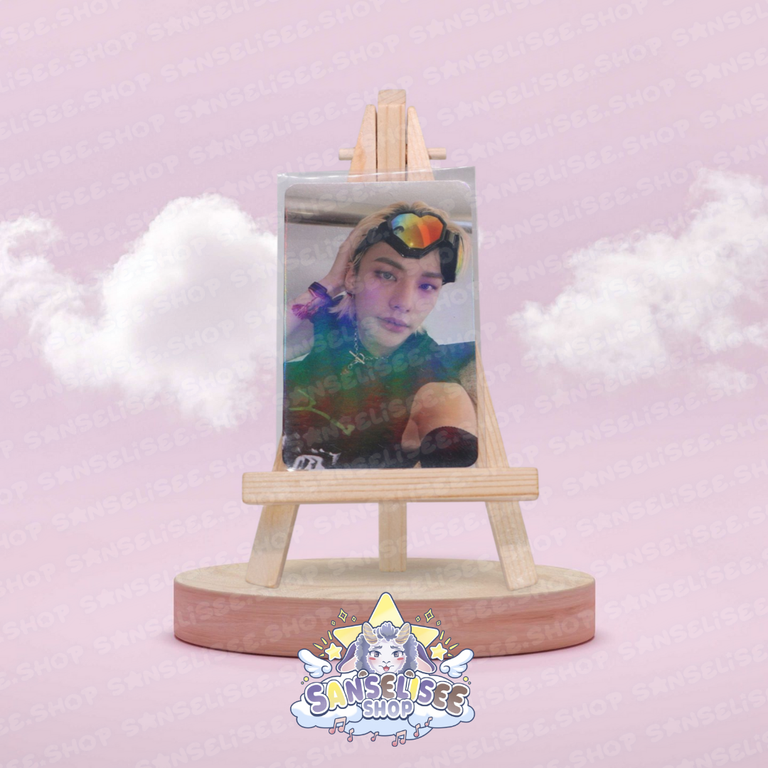 HYUNJIN HOLOGRAPHIC 🌈 PHOTOCARDS  #09