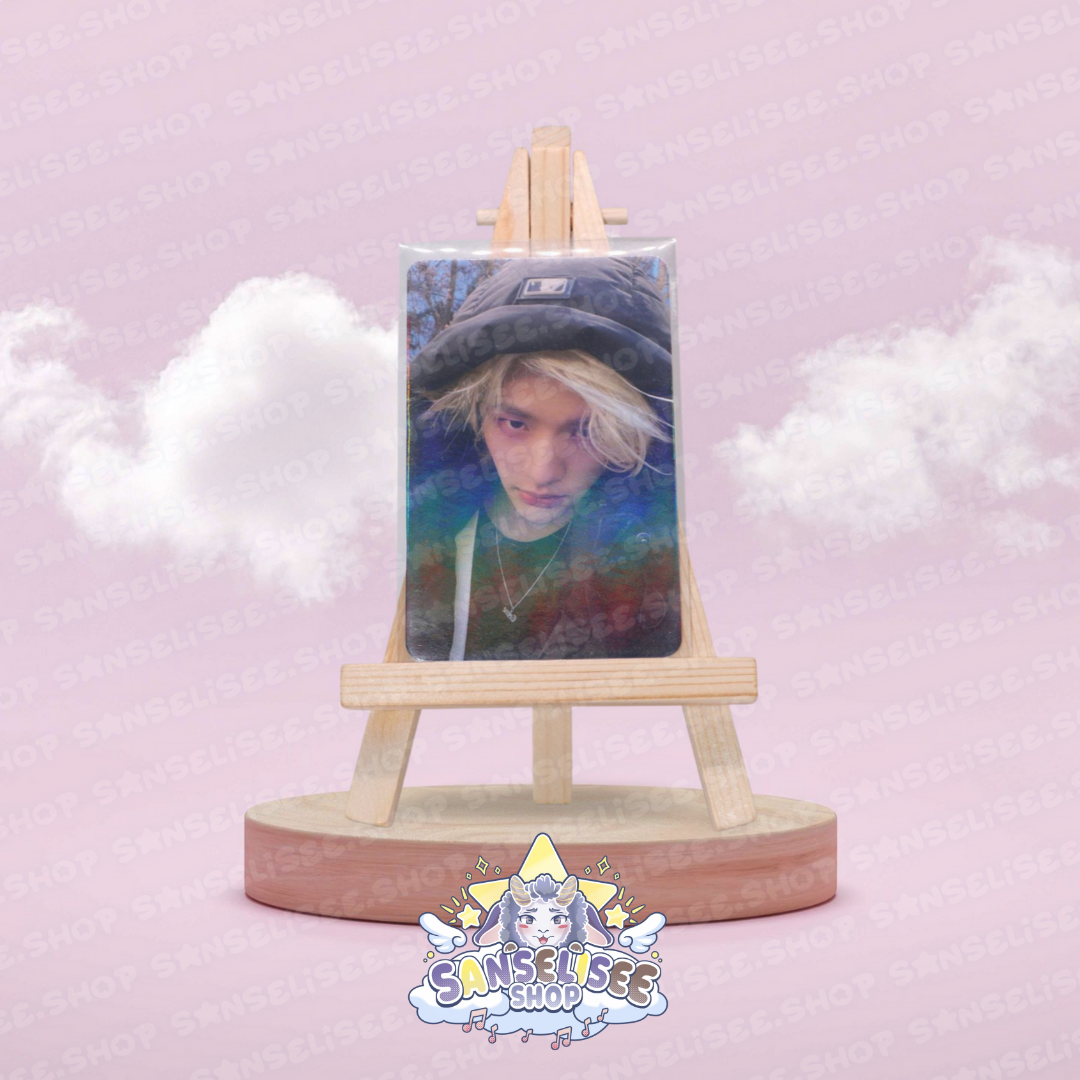 HYUNJIN HOLOGRAPHIC 🌈 PHOTOCARDS  #08