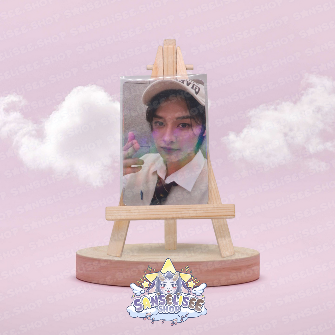 LEE KNOW HOLOGRAPHIC 🌈 PHOTOCARDS  #02