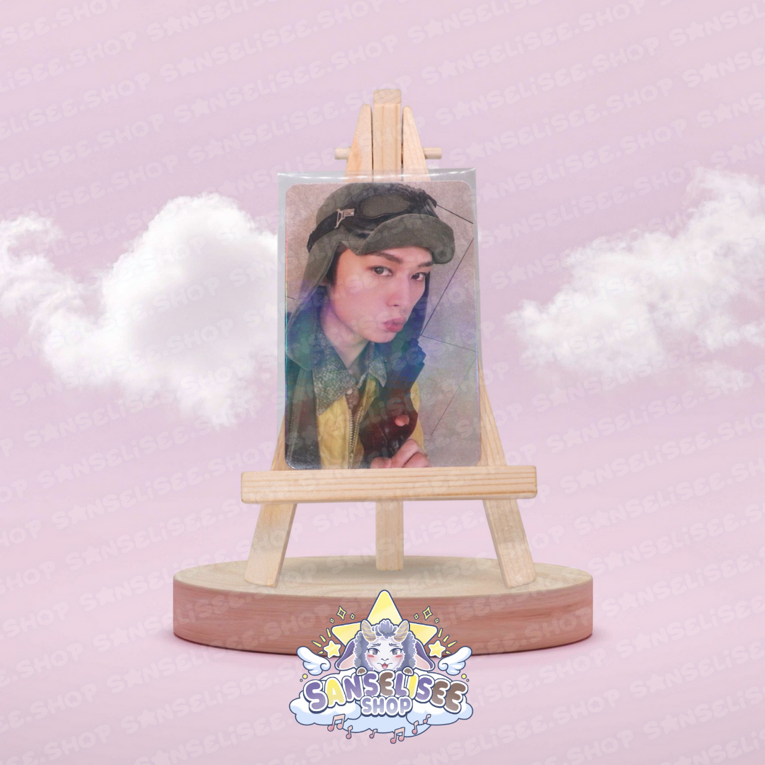 LEE KNOW HOLOGRAPHIC 🌈 PHOTOCARDS  #02