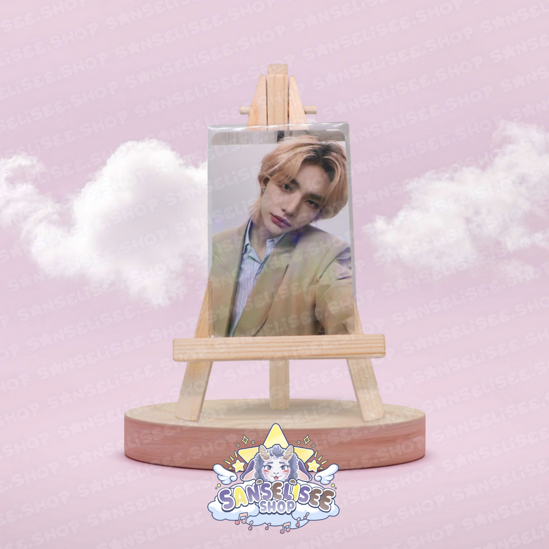 HYUNJIN HOLOGRAPHIC 🌈 PHOTOCARDS  #01